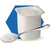 4 opakowaniach jogurtu naturalnego